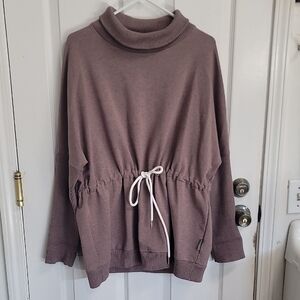 Varley Freya Mauve Turtleneck Sweatshirt
